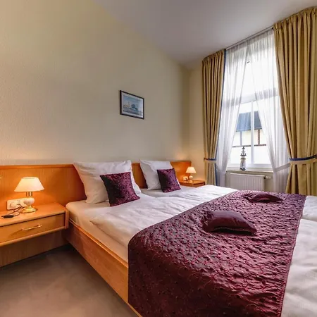 فندق Aquamarin 4*