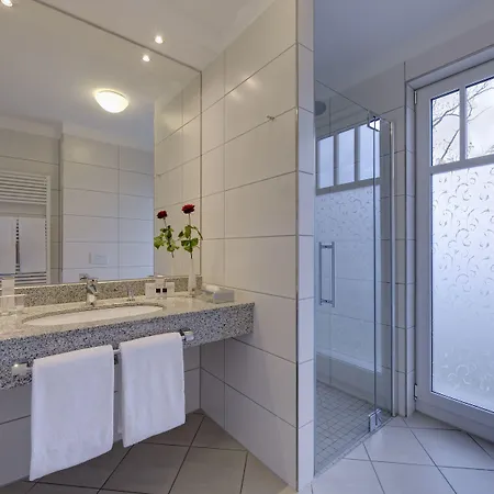 فندق Aquamarin 4*